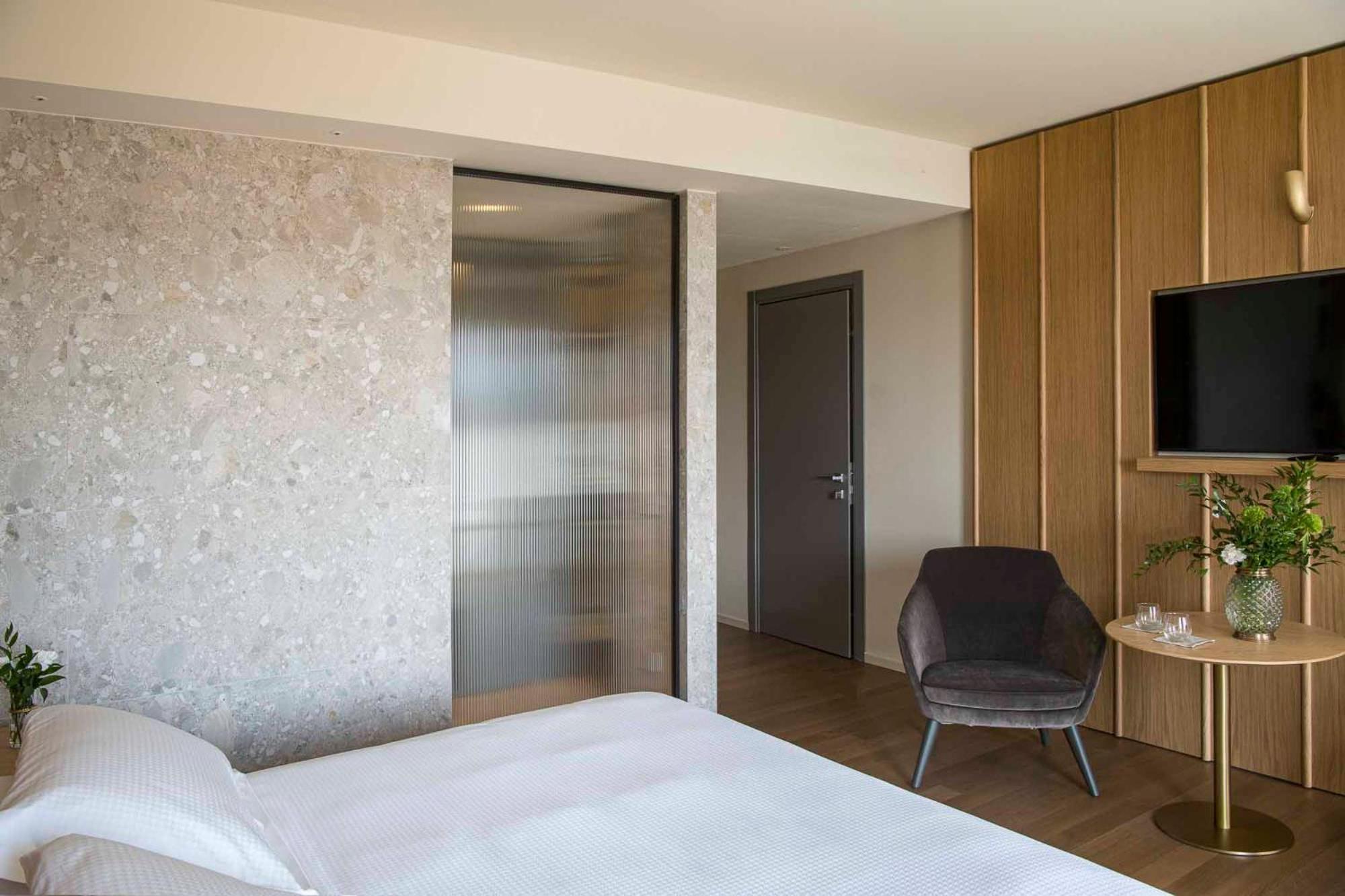 Columbus Urban Resort Florens Rum bild A room at the hotel