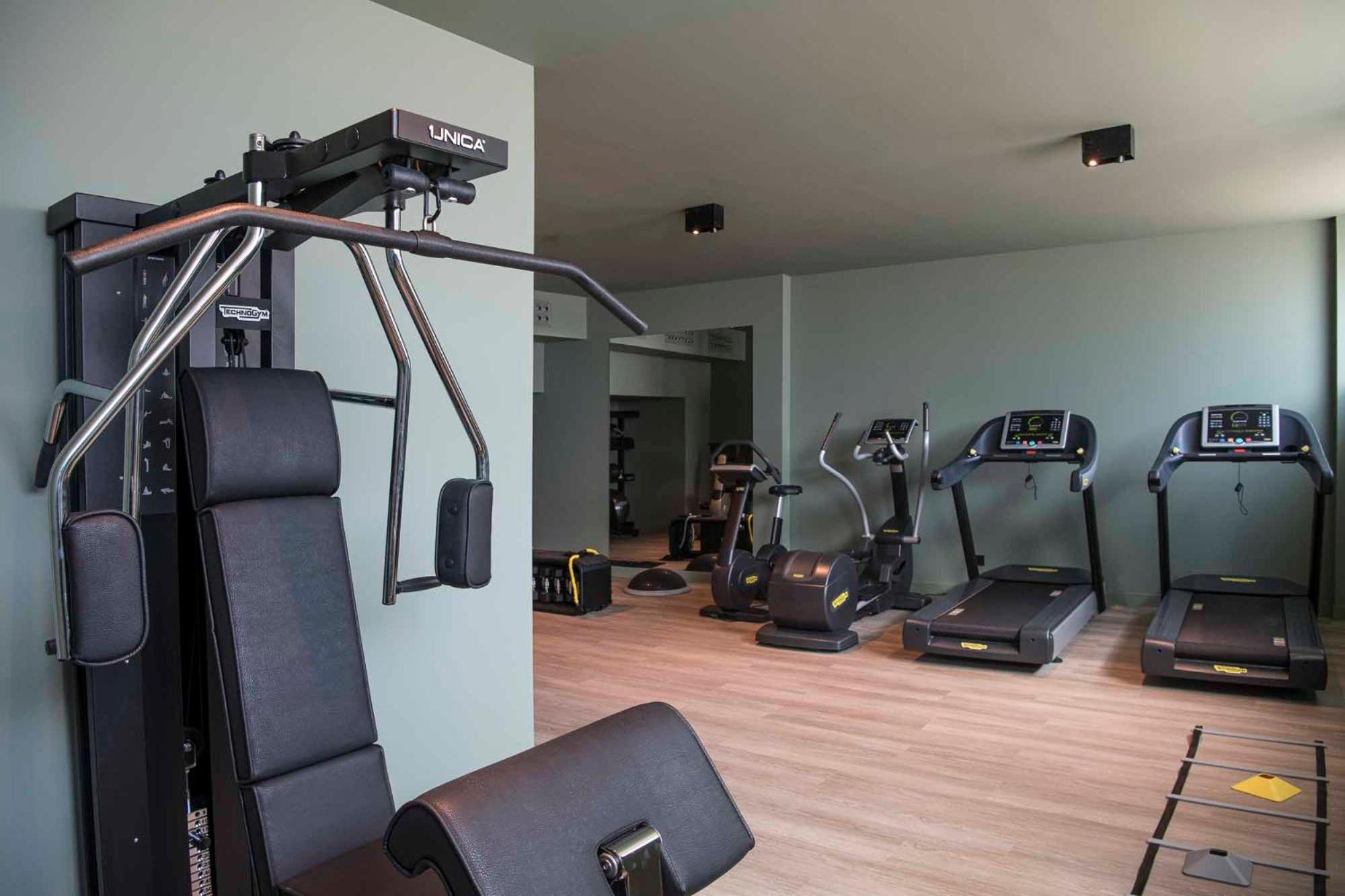 Columbus Urban Resort Florens Exteriör bild The gym at the hotel
