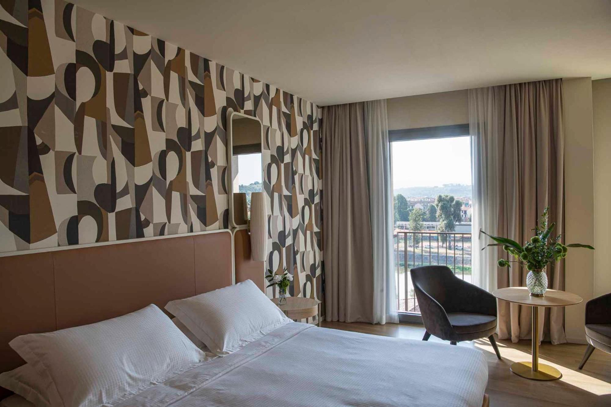 Columbus Urban Resort Florens Exteriör bild A room at the hotel