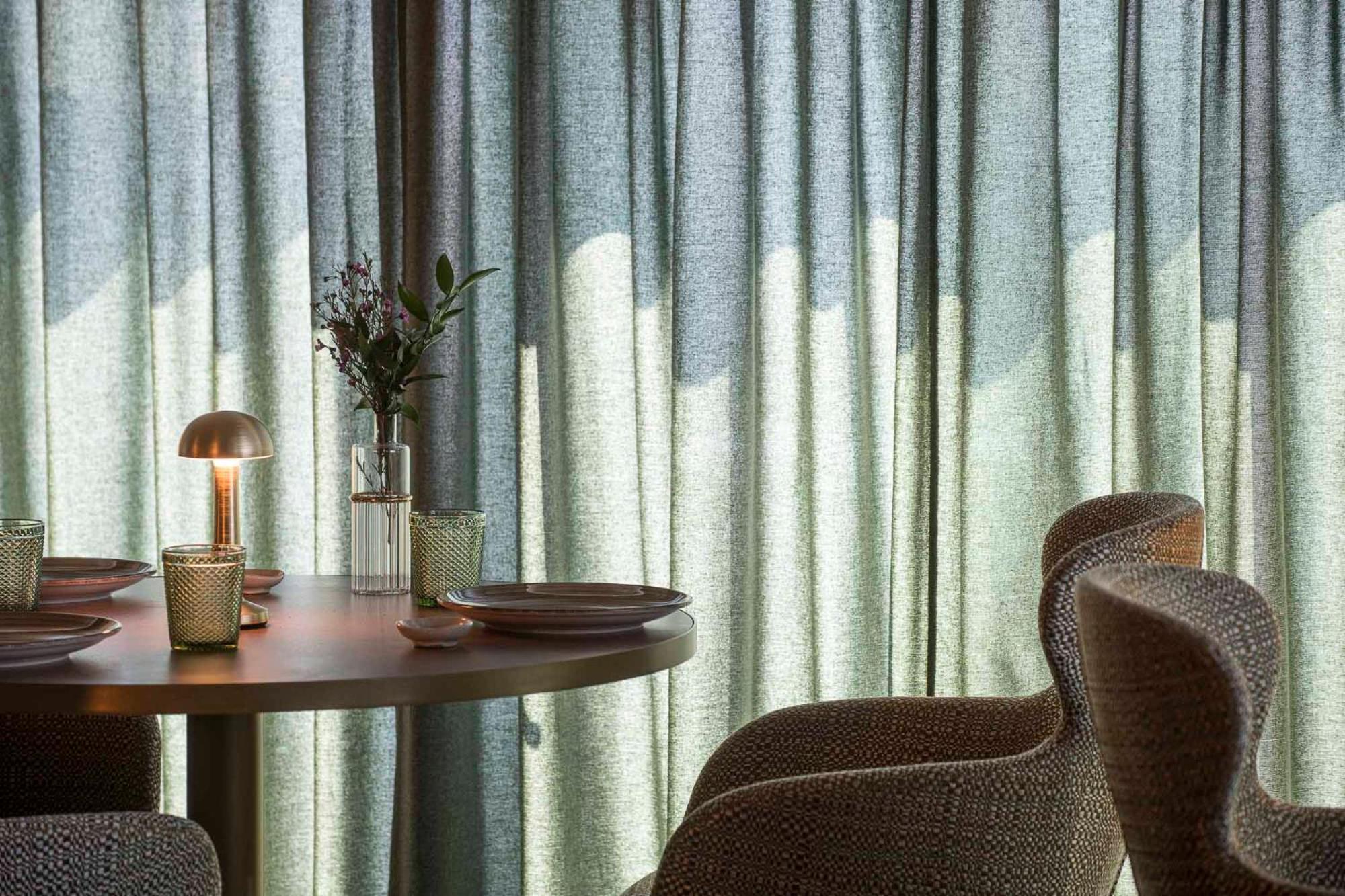 Columbus Urban Resort Florens Exteriör bild Curtains