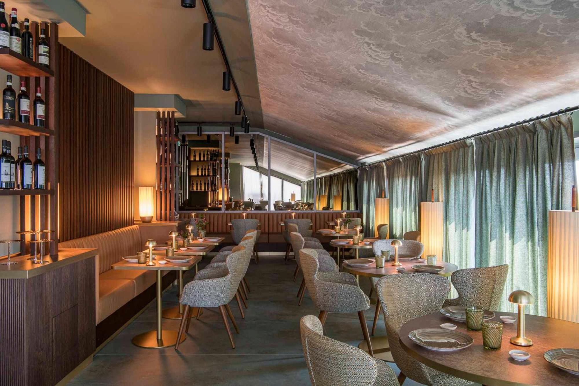 Columbus Urban Resort Florens Exteriör bild Restaurant interior